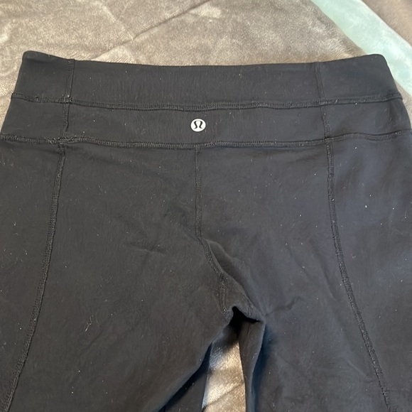 Lululemon capris - Picture 4 of 8